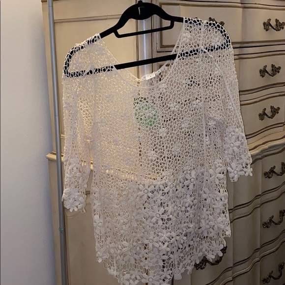 Cute top! - Picture 1 of 5